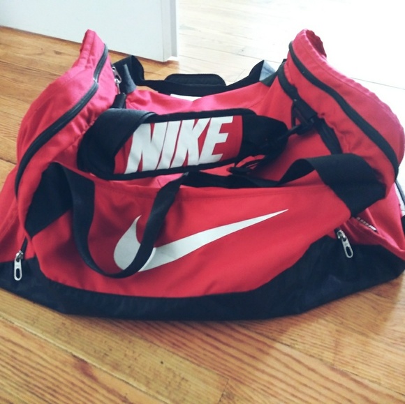 Nike Duffel bag - Picture 3 of 3